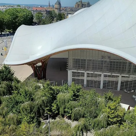 Amazing View Avec Terrasse Et Parking Lägenhet